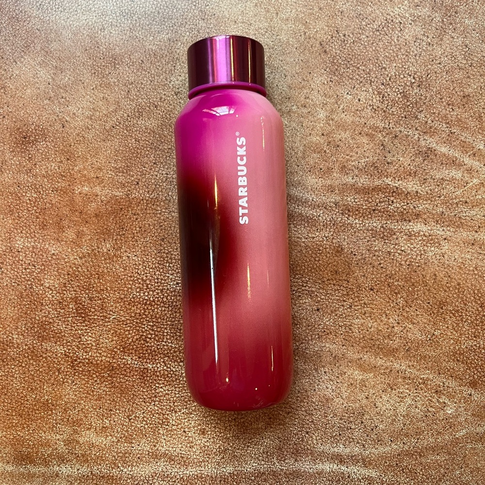 NWT! Starbucks Vibrant Red Tumbler. NWT. Ombré.